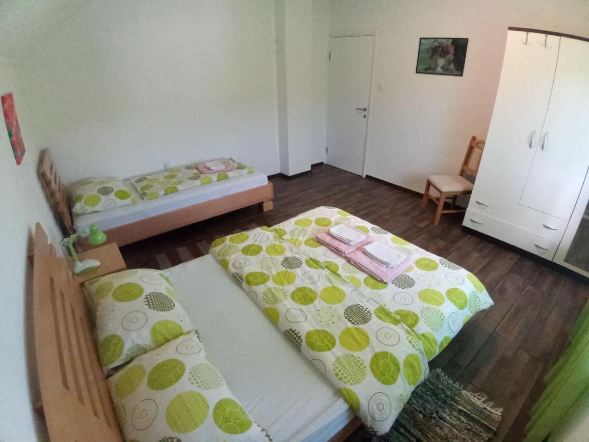 Apartment Gradina Korenica Exteriör bild