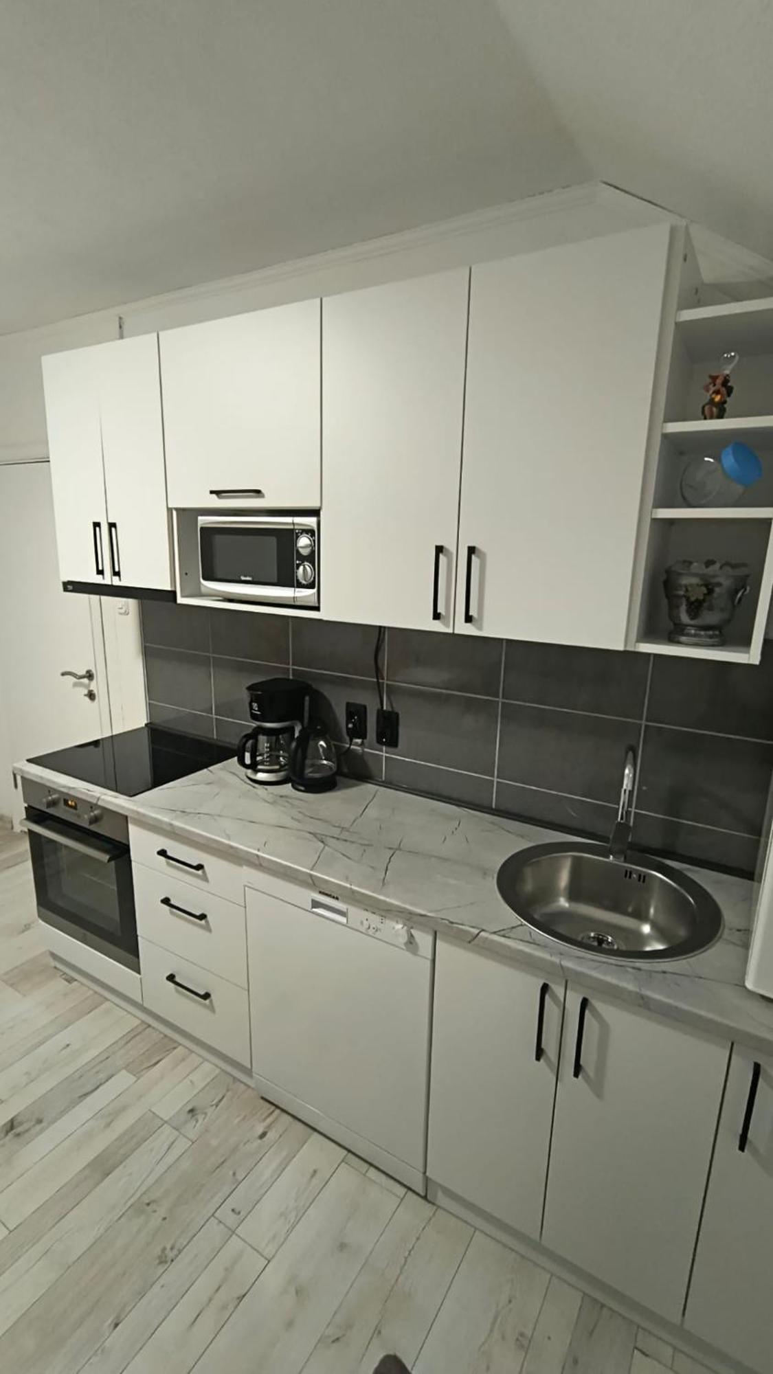 Apartment Gradina Korenica Exteriör bild